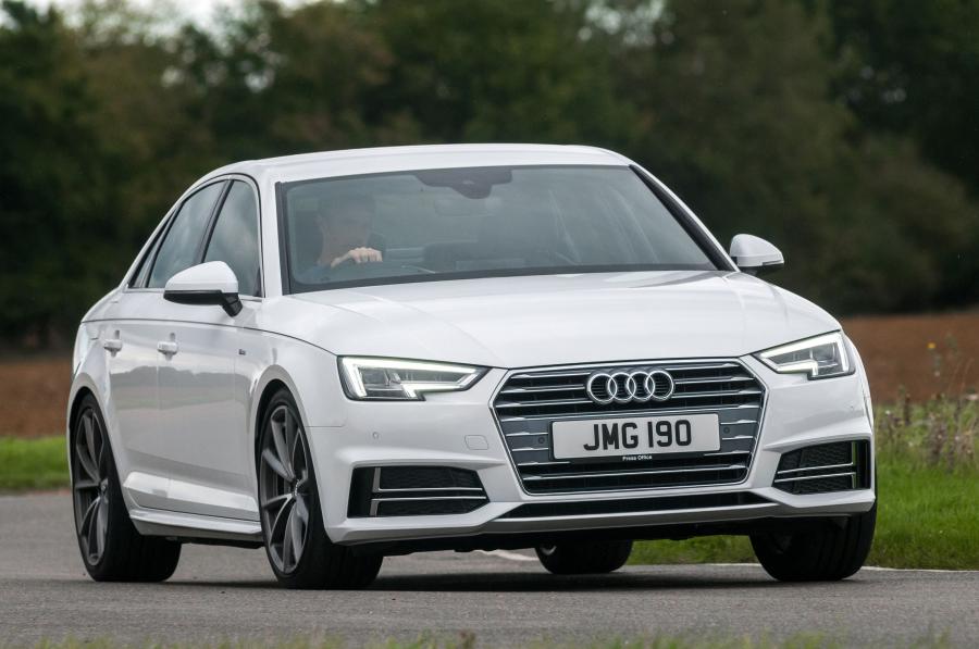  Audi A4 2.0 TDI S-Line (B9) 2015 года  (UK) (фото 6 из 23)